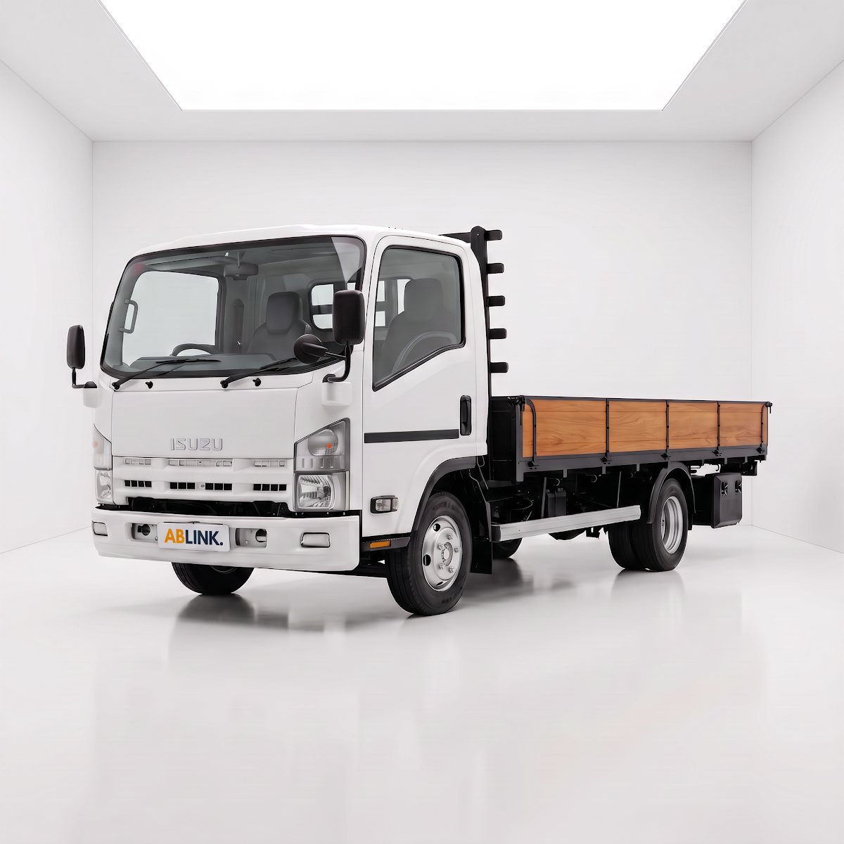 Commercial vehicle NCD Singapore: Isuzu lorry insured for business use