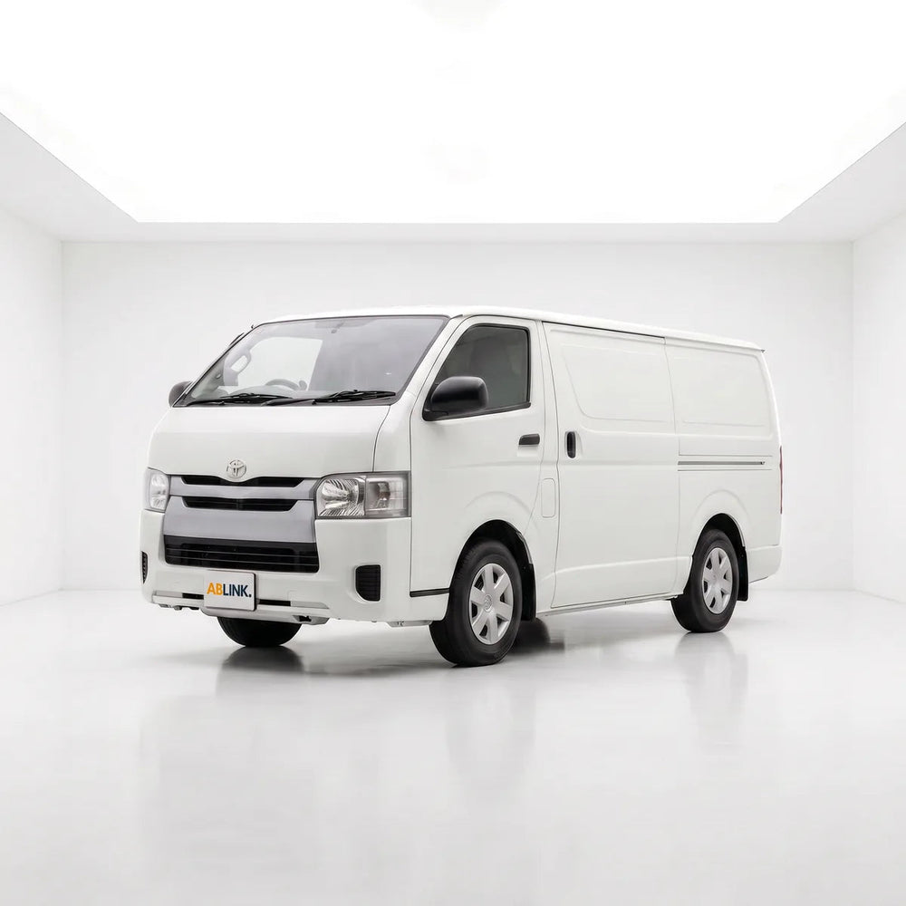 丰田 Hiace — 新加坡13座客货车常见车型，空载重量决定司机所需的驾照类别 | ABLINK