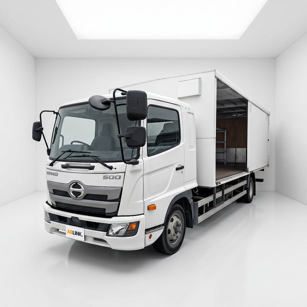 Used refrigerated lorry Singapore: box-body lorry, the base for an insulated reefer body